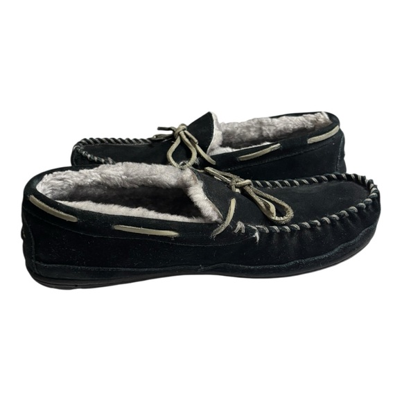 L.L. Bean Wicked Good Slippers Men’s 12 Black Suede Fur Lined Moccasin Slippers main image 13